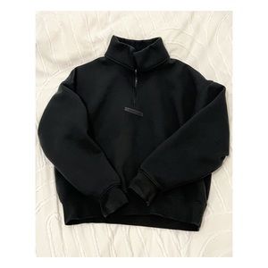 ESSENTIALS Half-zip Sweatshirt